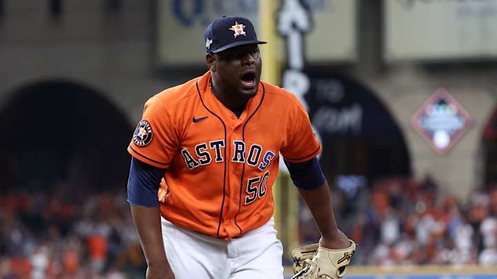 Former Houston Astros Star Reliever Drawing Interest From Their Two Rivals