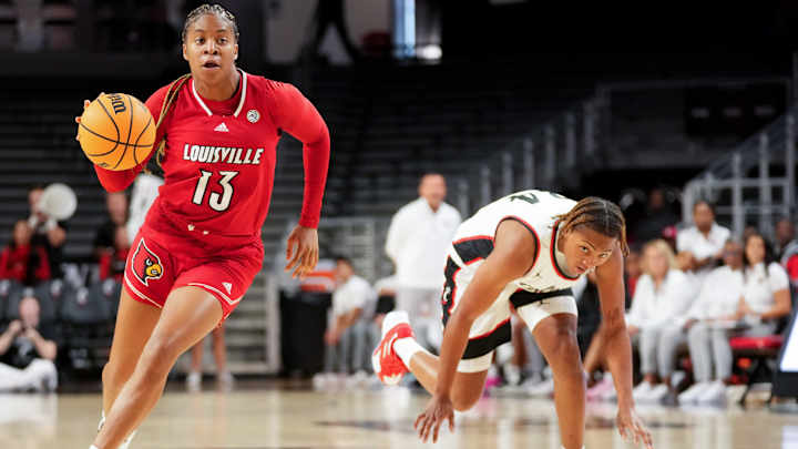 Louisville Takes Down Cincinnati in Season-Opener