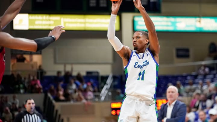 Point Spread: Hoosiers Double-Digit Favorite in Opener vs. Florida Gulf Coast