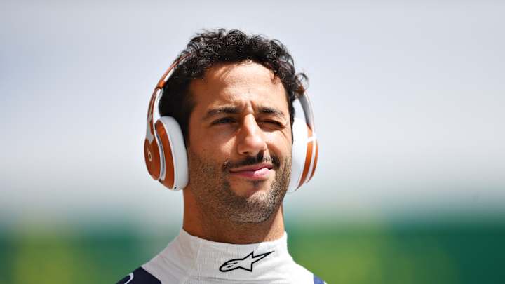 F1 News: Christian Horner Reveals Daniel Ricciardo Contract Drama - "Stop F**king About"