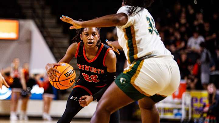 LSU WBB: Kim Mulkey and the Tigers Hosting Five-Star Guard Jaloni Cambridge LSU WBB: Kim Mulkey and the Tigers Hosting Five-Star Guard Jaloni Cambridge