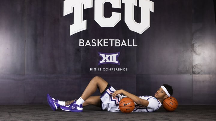 Basketball: Jamie Dixon Inks Country's No. 11 Class Basketball: Jamie Dixon Inks Country's No. 11 Class