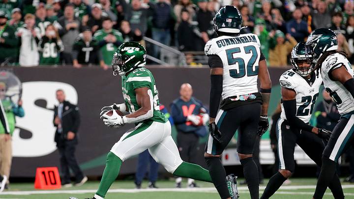 Raiders Must Slow Down Jets RB Breece Hall Raiders Must Slow Down Jets RB Breece Hall