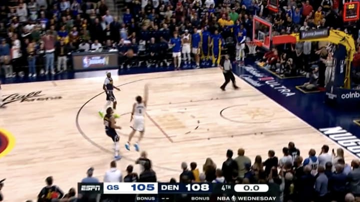 NBA Fans Couldn’t Stop Laughing at Klay Thompson’s Awful Attempt at Game-Tying Buzzer-Beater NBA Fans Couldn’t Stop Laughing at Klay Thompson’s Awful Attempt at Game-Tying Buzzer-Beater