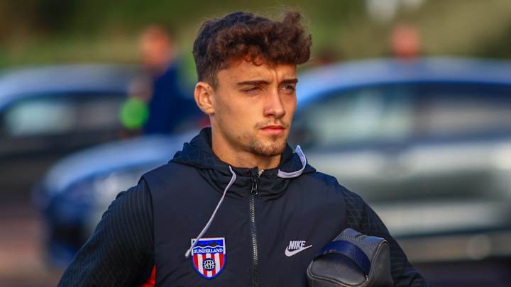 Sunderland boss happy for Niall Huggins but 'hoping and praying' he returns fit Sunderland boss happy for Niall Huggins but 'hoping and praying' he returns fit