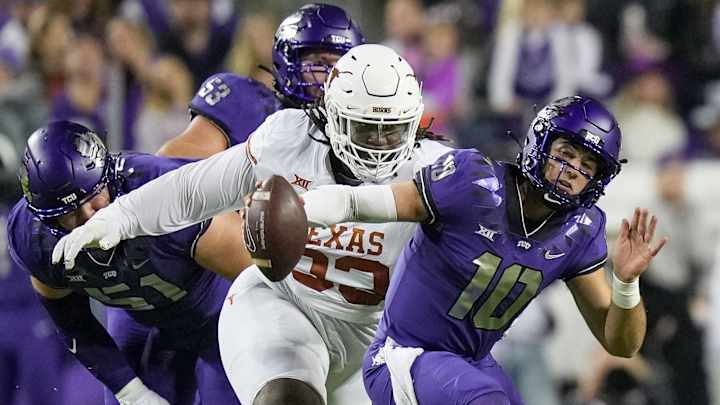 Texas Longhorns Survive TCU Horned Frogs Late Surge, Move to 9-1