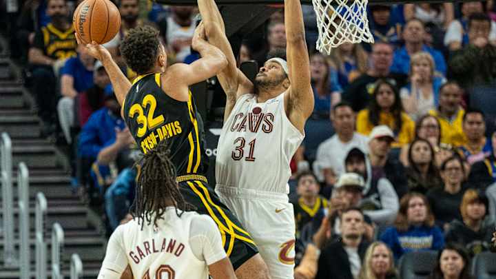Cavaliers Cash In On Warriors Turnovers, Sweep Regular Season Series
