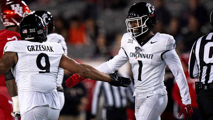 Cincinnati Opens as 6.5-Point Underdogs in Saturday Afternoon Battle Against West Virginia Cincinnati Opens as 6.5-Point Underdogs in Saturday Afternoon Battle Against West Virginia