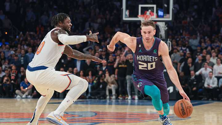 Knicks Stomp Shorthanded Hornets 129-107