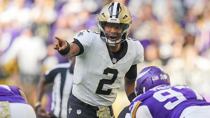 WATCH: Saints Fans Get Full Jameis Winston Experience In Near Comeback Against Vikings WATCH: Saints Fans Get Full Jameis Winston Experience In Near Comeback Against Vikings
