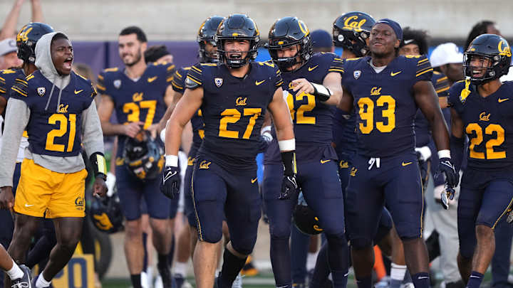 Pac-12 Bowl Projections: Oregon Gets More CFP Support Than Washington Pac-12 Bowl Projections: Oregon Gets More CFP Support Than Washington