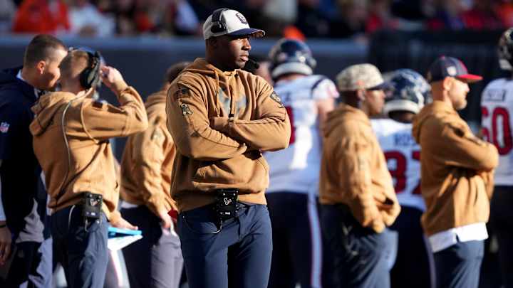 'It's All About Finishing': DeMeco Ryans Praises Houston Texans Pass Rush