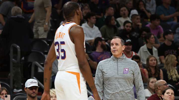 Suns Are Awful in Fourth Quarter - But Why? Suns Are Awful in Fourth Quarter - But Why?