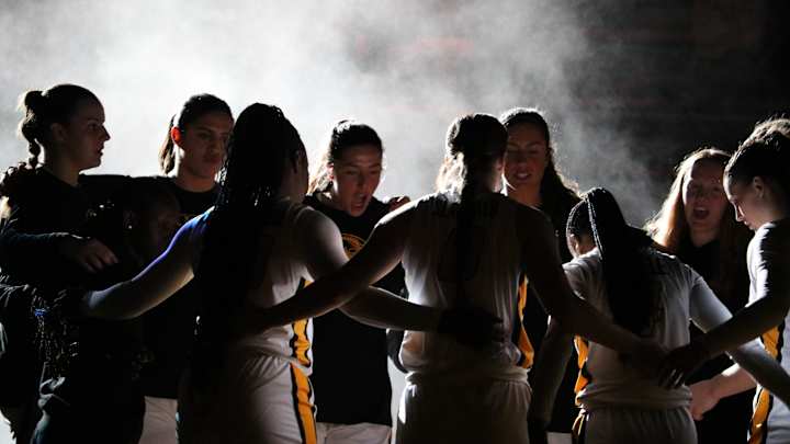 Mizzou Women's Basketball Flys Past Southern Indiana