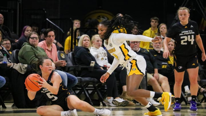 Mama Dembele Records Double-Digit Steals for Missouri Women's Basketball Win Over Northern Alabama