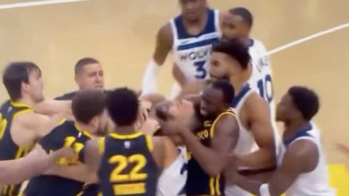 This Mashup of Draymond Green’s Chokehold With Joe Rogan’s UFC Commentary is Too Good
