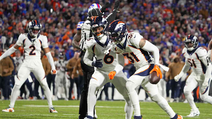 Advanced Metric Reveals Broncos' Incredible Turnaround on Defense Advanced Metric Reveals Broncos' Incredible Turnaround on Defense