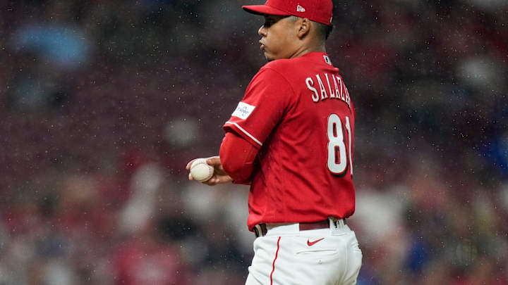 Dodgers Officially Sign 2 Pitchers to Kick Off Free Agency