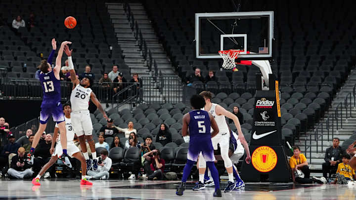 Huskies Get Lucky and Good in Vegas, Beat Xavier