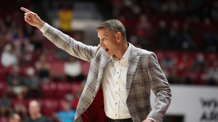 Nate Oats Signs New Contract with Alabama Basketball Nate Oats Signs New Contract with Alabama Basketball