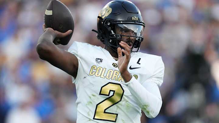 Colorado’s Shedeur Sanders Leaves Game vs. Washington State Due to Injury Colorado’s Shedeur Sanders Leaves Game vs. Washington State Due to Injury