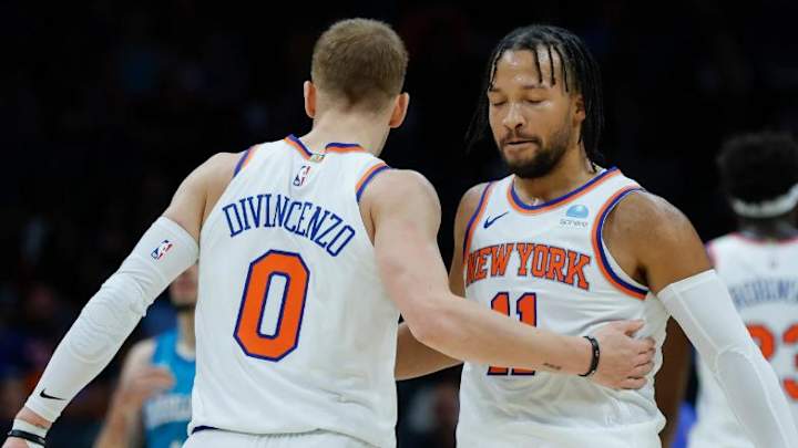 Jalen Brunson Burns, Mitchell Robinson Boards as New York Knicks Hush Charlotte Hornets