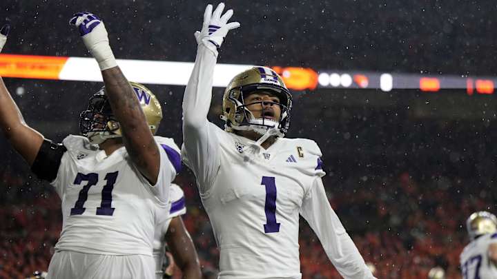 Huskies Survive Beavers and Rain, Advance to Pac-12 Title Game
