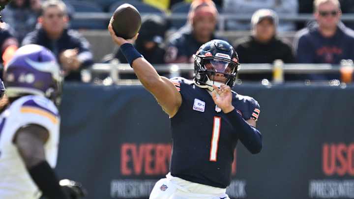 Bears Need to Be ‘Blown Away’ by Rookie QB to Move on From Justin Fields, per Report Bears Need to Be ‘Blown Away’ by Rookie QB to Move on From Justin Fields, per Report