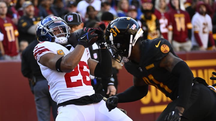 New Report Suggests Fair, But Risky Negotiation Tactic for Giants, Saquon Barkley New Report Suggests Fair, But Risky Negotiation Tactic for Giants, Saquon Barkley