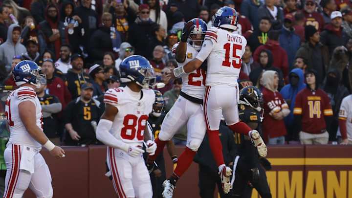 Giants Hold 14-9 Halftime Lead Over Commanders