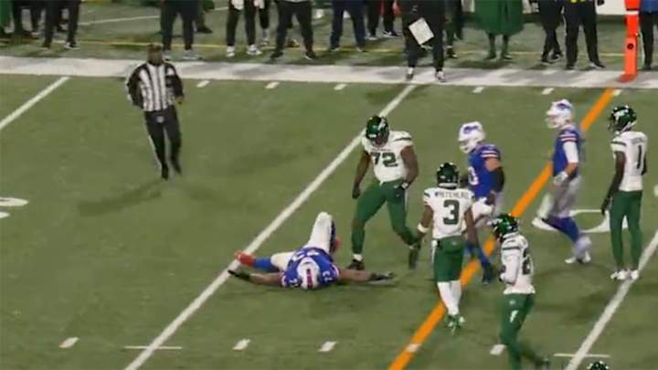 Bills Lineman Deserves All the Acting Awards After His Dramatic Flop Against Jets