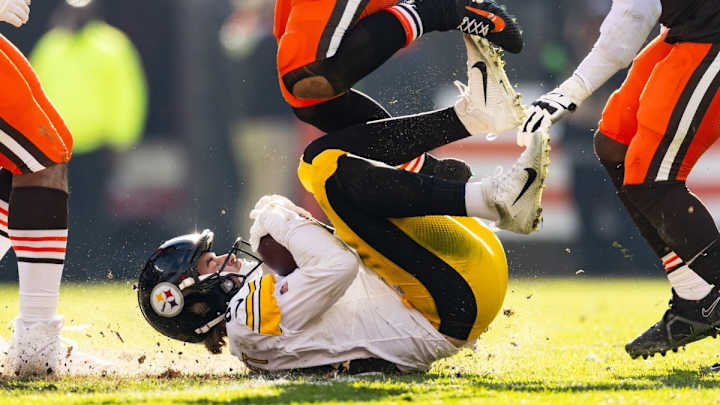 Offensive Struggles Doom Steelers in Fall to Browns