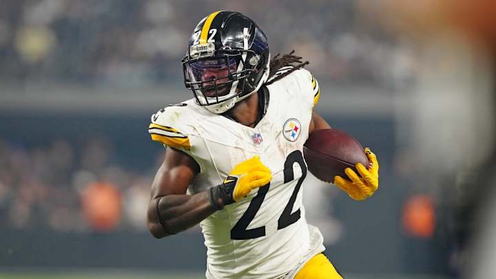 Najee Harris Calls for Meeting After Steelers Loss Najee Harris Calls for Meeting After Steelers Loss