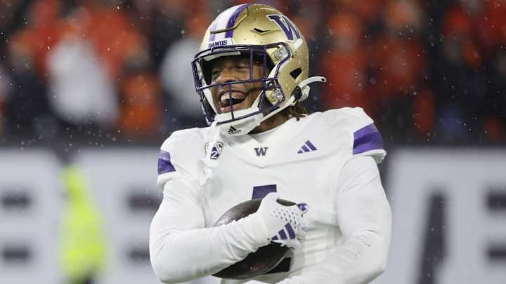UW's Muhammad Earns Pac-12 Defensive Player of the Week Accolades