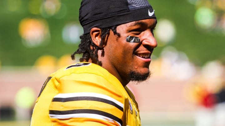 Luther Burden III Named one of 10 Semifinalists who can Snare Biletnikoff Award