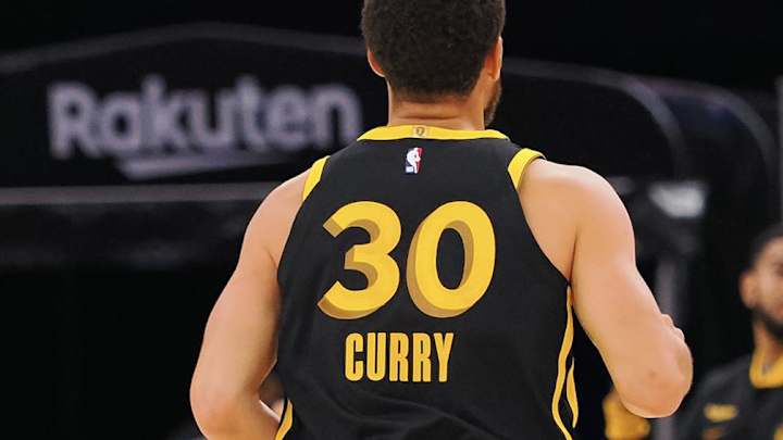 WATCH: Steph Curry Makes Incredible Four-Point Play vs. Rockets WATCH: Steph Curry Makes Incredible Four-Point Play vs. Rockets