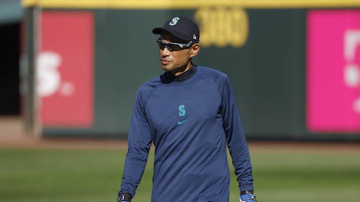 Seattle Mariners' Legend Ichiro Suzuki Goes Viral For Pitching Prowess Seattle Mariners' Legend Ichiro Suzuki Goes Viral For Pitching Prowess