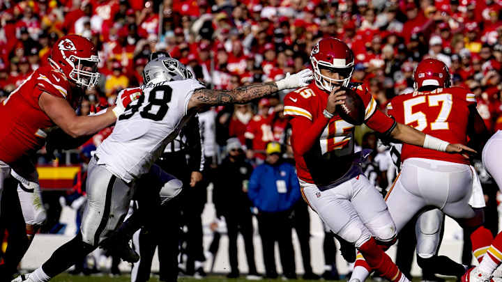 Raiders Prepare to Renew Rivalry with the Chiefs Raiders Prepare to Renew Rivalry with the Chiefs