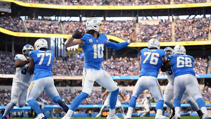 Chargers News: Insider Warns Head Coach Prospects About Drawbacks Of LA Gig Chargers News: Insider Warns Head Coach Prospects About Drawbacks Of LA Gig