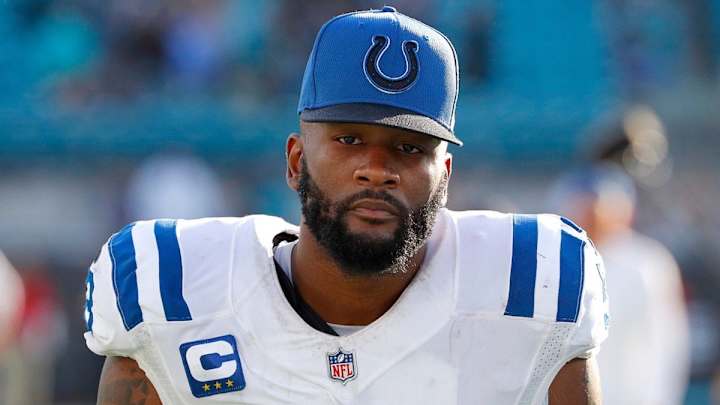 Steelers Should Sign Colts Star Shaq Leonard