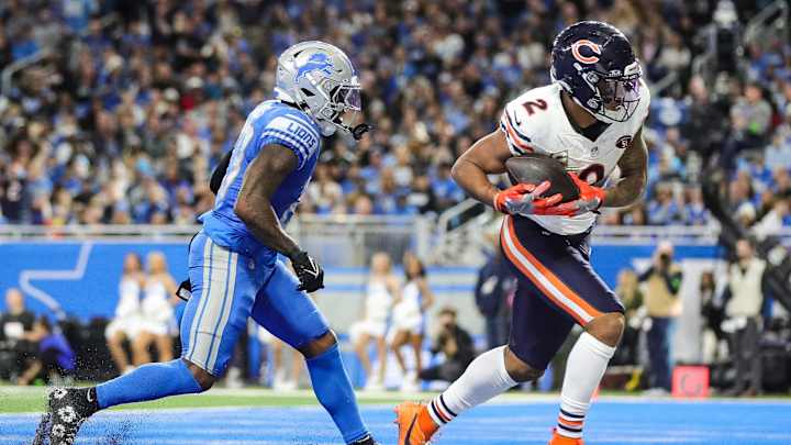 Justin Fields Looks for the Knockout Punch