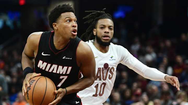 Miami Heat Embrace Return Of `Chaos' Kyle Lowry In Win Over Cleveland Cavaliers