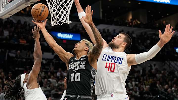 San Antonio Spurs' Jeremy Sochan Emerging as Leader Despite Los Angeles Clippers Loss San Antonio Spurs' Jeremy Sochan Emerging as Leader Despite Los Angeles Clippers Loss