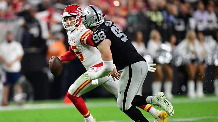 3 Things to Watch for as the Chiefs Play the Raiders