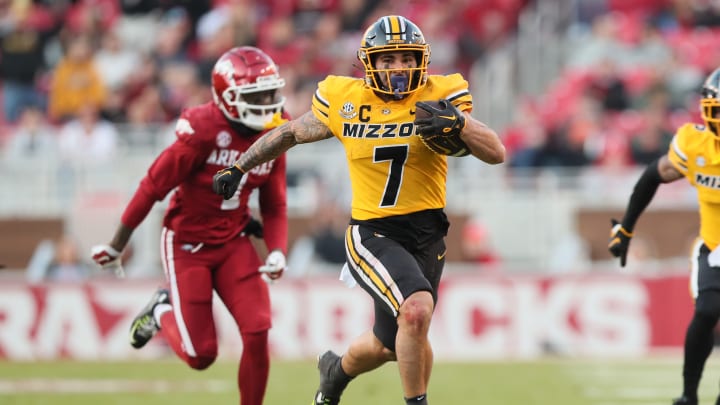 Mizzou Steamrolls Past Arkansas in Regular Season Finale