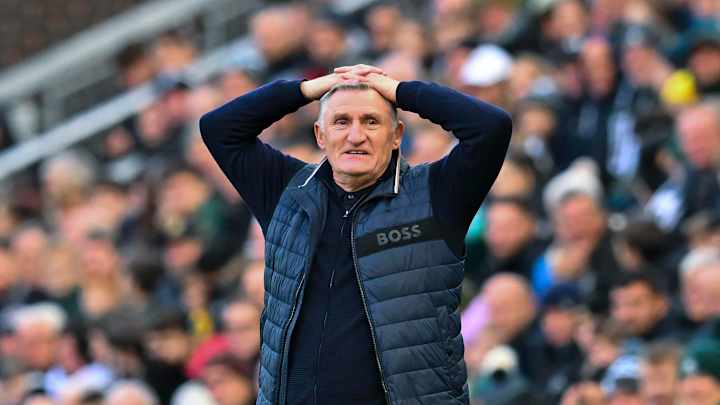 Sunderland troubles down to 'ridiculous decision,' says top EFL pundit Sunderland troubles down to 'ridiculous decision,' says top EFL pundit