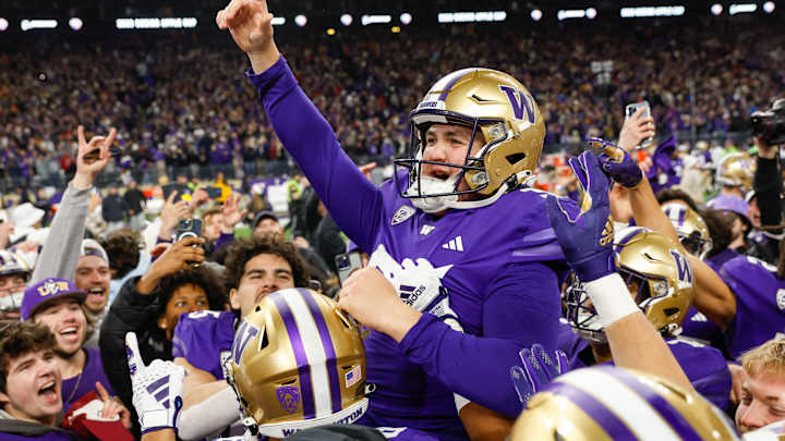 Washington Puts Kicker on Scholarship After His Field Goal Beats Washington State