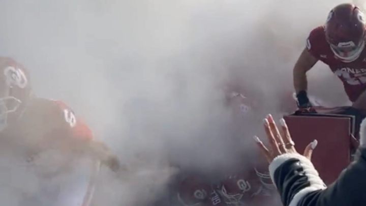 Oklahoma’s Venables Trampled As Team Ran Out Through Smoke, Leading to Comical Pile-Up