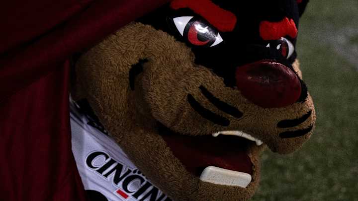 Game Primer: Kansas Jayhawks Football at Cincinnati Bearcats