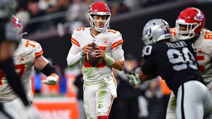 How Raiders Can Slow Down Chiefs' Offense
